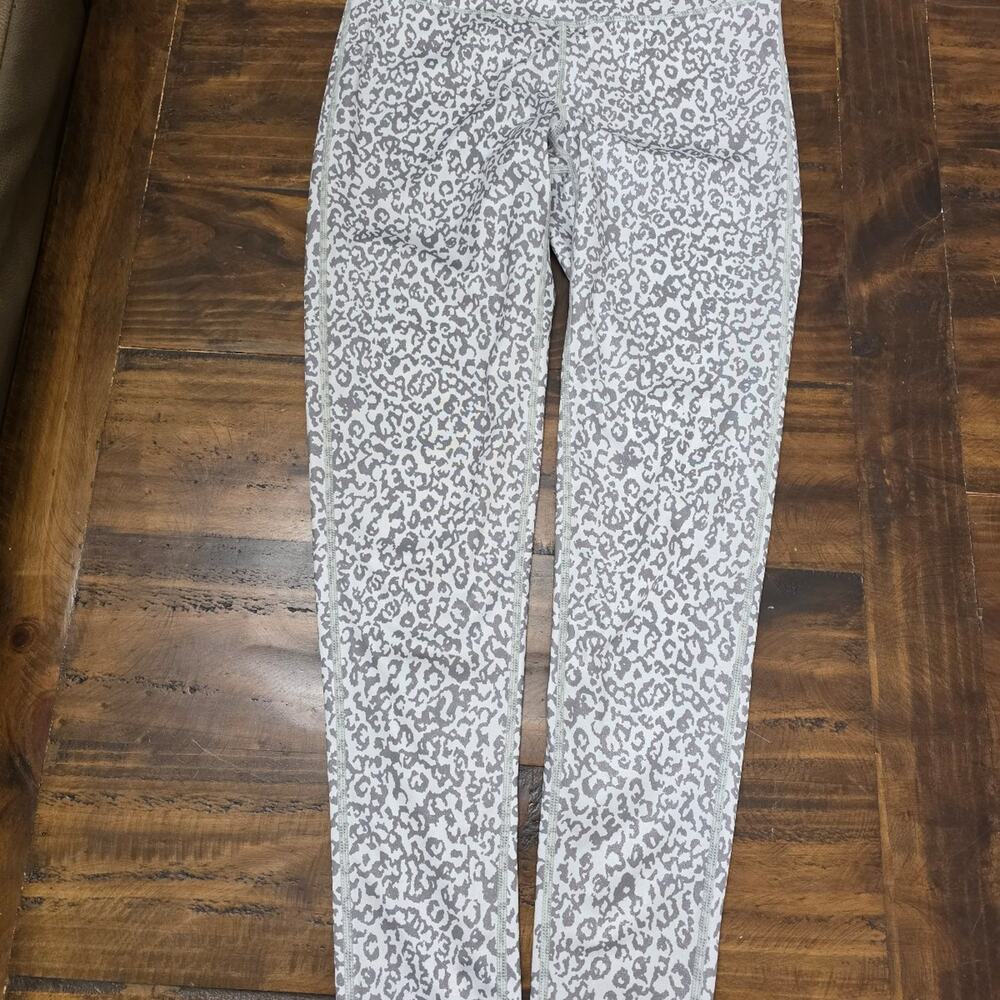 Mono B Grey Leopard Foil High-Waisted Leggings Small